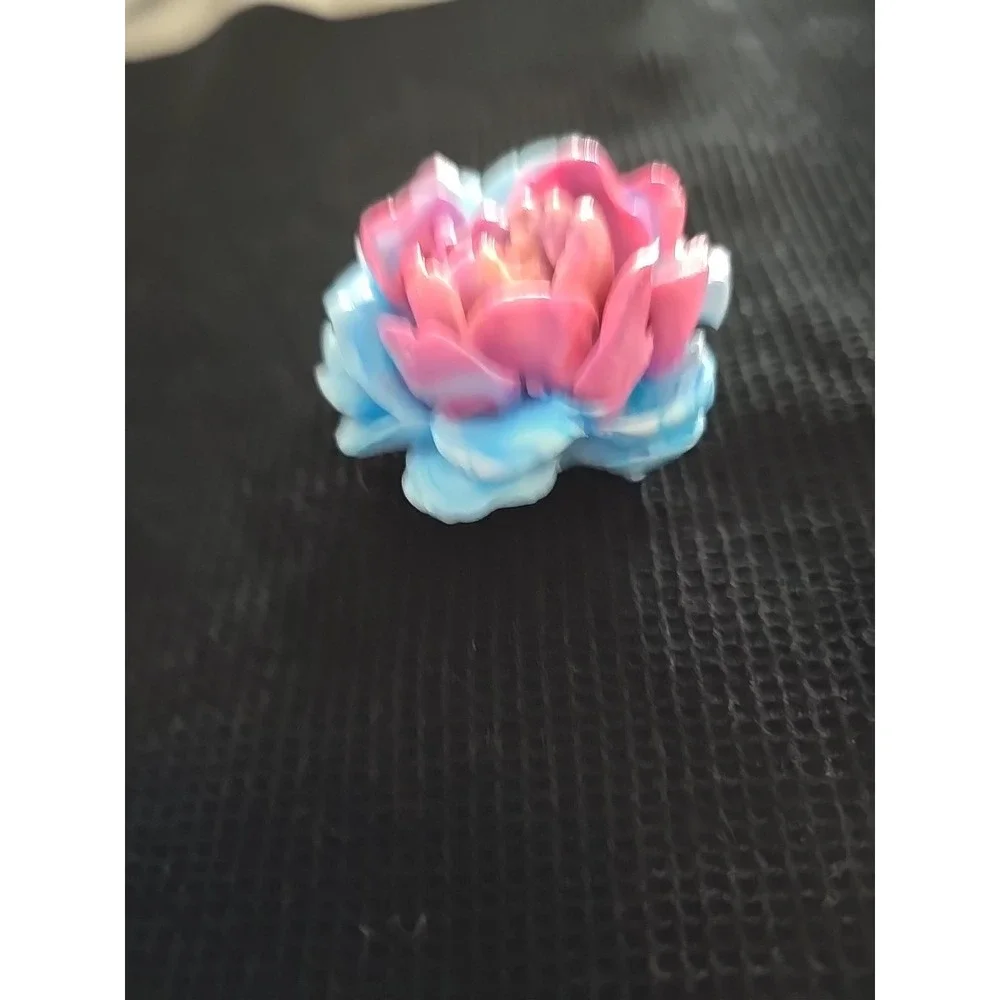 Resin Flower Blue Pink Decoration Gift Small.‎ 585